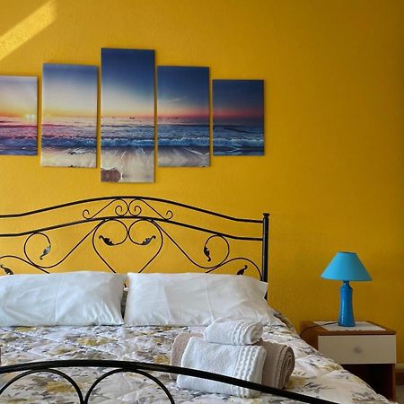 Casa Vacanze Da Roberta A Pochi Km Da Oristano Simaxis ภายนอก รูปภาพ