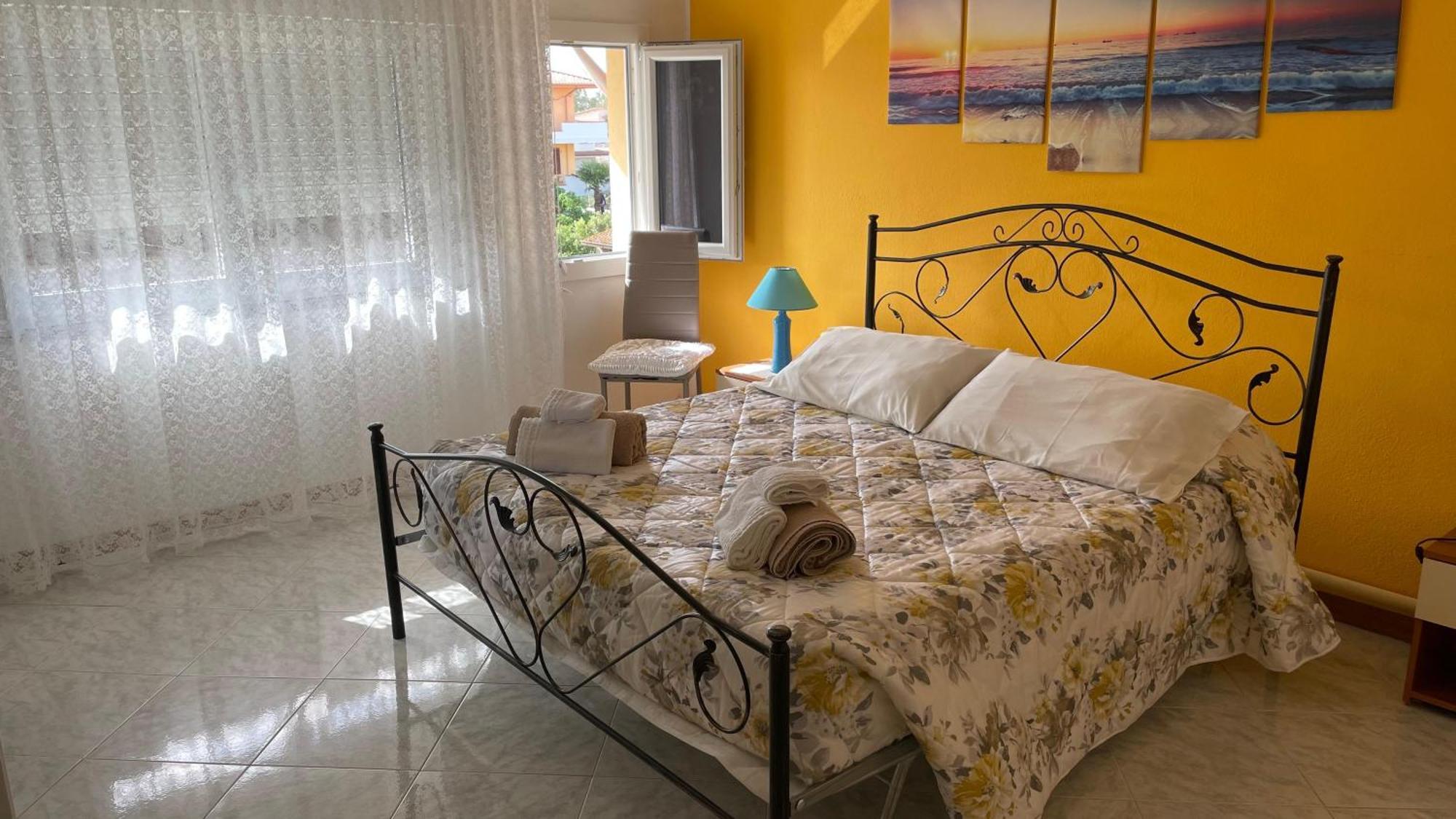 Casa Vacanze Da Roberta A Pochi Km Da Oristano Simaxis ภายนอก รูปภาพ